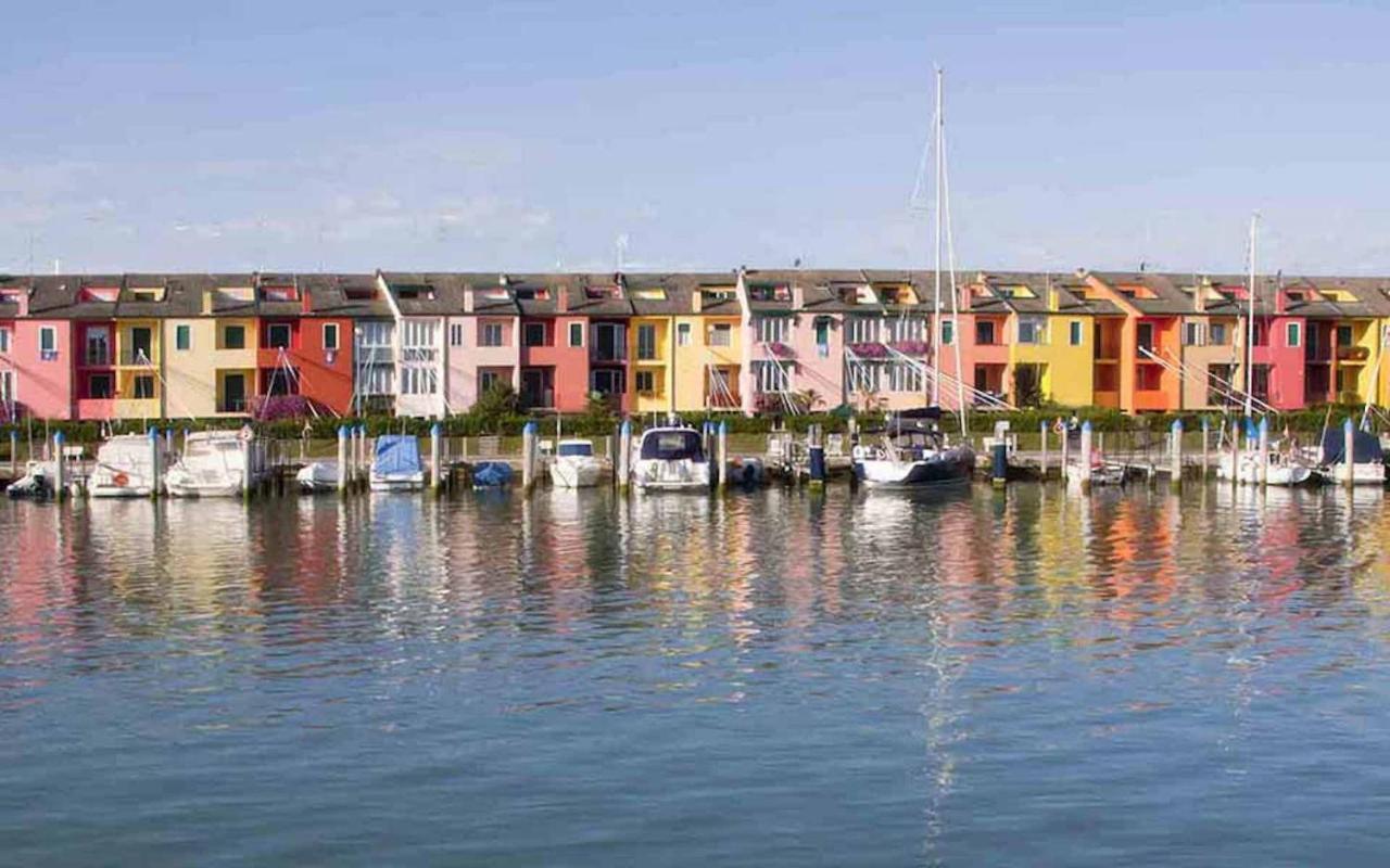 Relax By The Garden - Flat For Up To 6 Guests Lägenhet Porto Santa Margherita di Caorle Exteriör bild